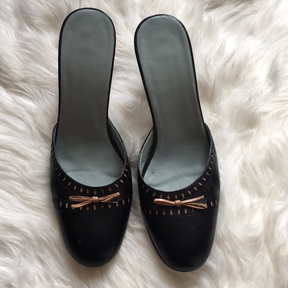 BCBG leather upper slide size 9 1/2